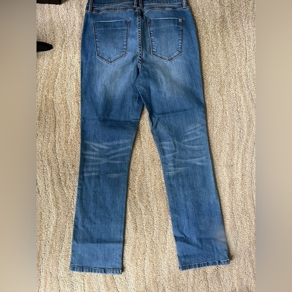 Stand Out in Style with New Bebe Size 28 Women's Jeans - Picture 2 of 3